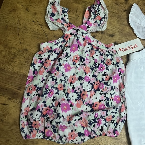 New Cat & Jack 2pc romper set - Picture 2 of 6